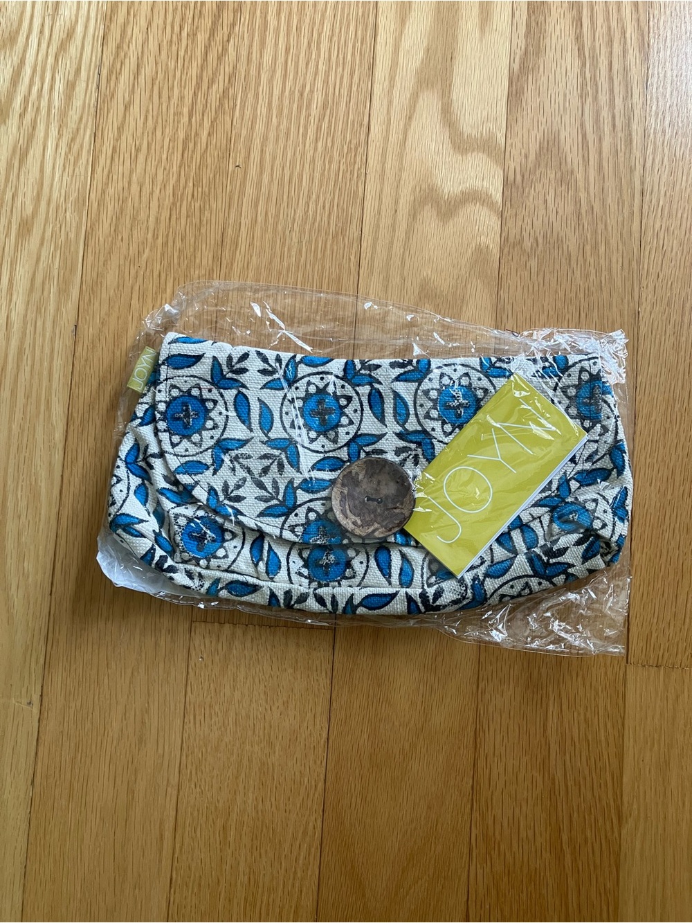 NWT Joyn Blue & Cream Patterned Clutch